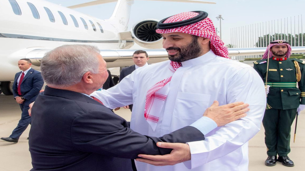 ولي العهد السعودي يستقبل الملك عبدﷲ في جدة