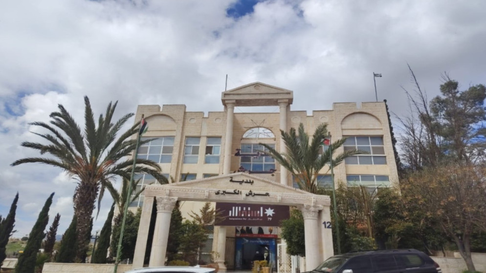 بلدية جرش تطرح عطاءات مشاريع خدمية وطرق بقيمة 317 ألف دينار