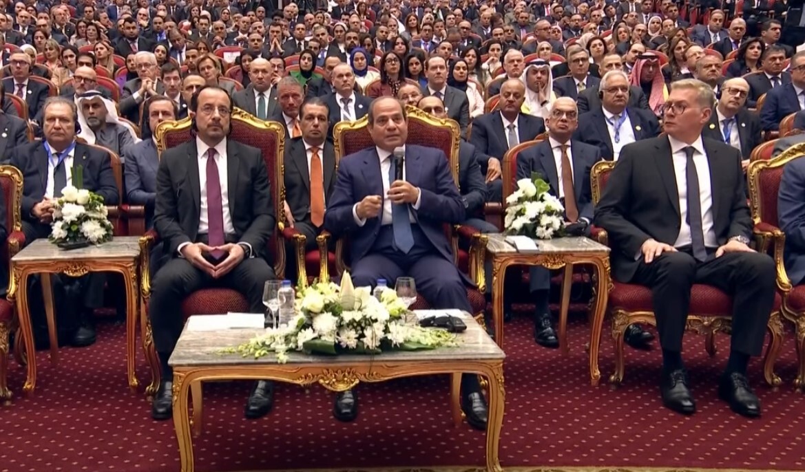 السيسي يحذر من تداعيات خطيرة لأزمة الشرق الاوسط على الاقتصاد العالمي