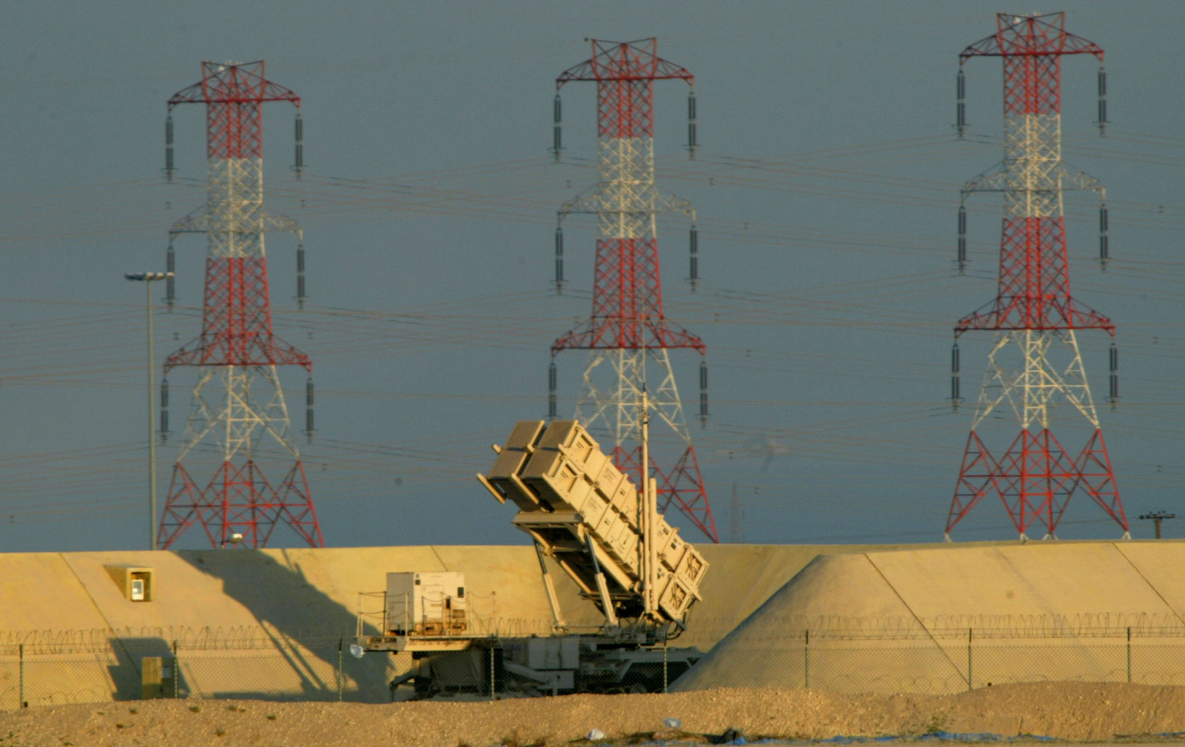 الدفاع السعودية تعلن اعتراض 8 صواريخ باليستية استهدفت الرياض والشرقية