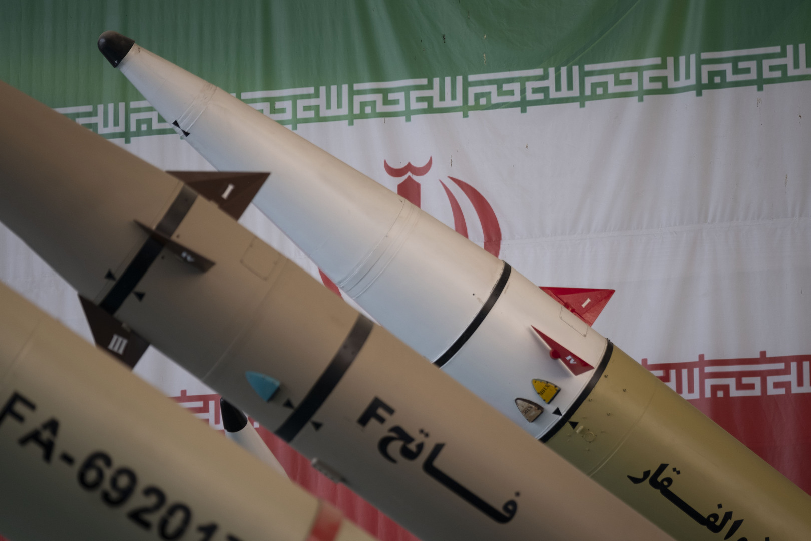 الحرس الثوري يعلن استهداف مقر طيارين امريكيين بالخرج السعودية