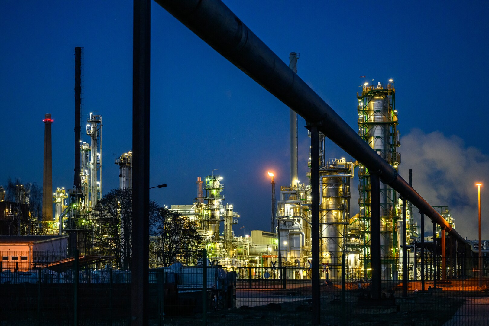 كوريا الجنوبية تدرس استئناف واردات النفط الروسي وسط توترات الشرق الأوسط