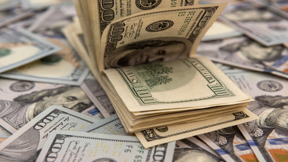 الدولار يرتفع وسط مخاوف المستثمرين بشأن الصراع في الشرق الأوسط