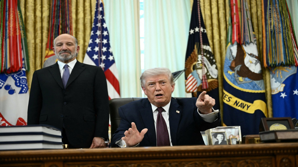 ترامب يلوح باستهداف البنية التحتية الايرانية