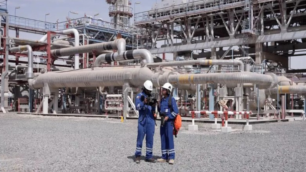 ابوظبي تعلق العمليات في منشآت غاز حبشان بعد سقوط شظايا