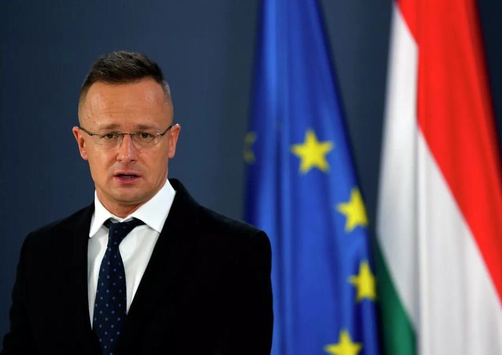 وزير الخارجية الهنغاري يحذر: اوروبا على وشك مواجهة ازمة طاقة حادة
