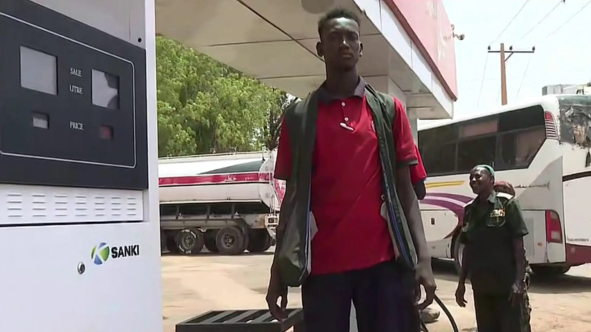 السودان يواجه ارتفاع اسعار الوقود وسط تداعيات اقليمية