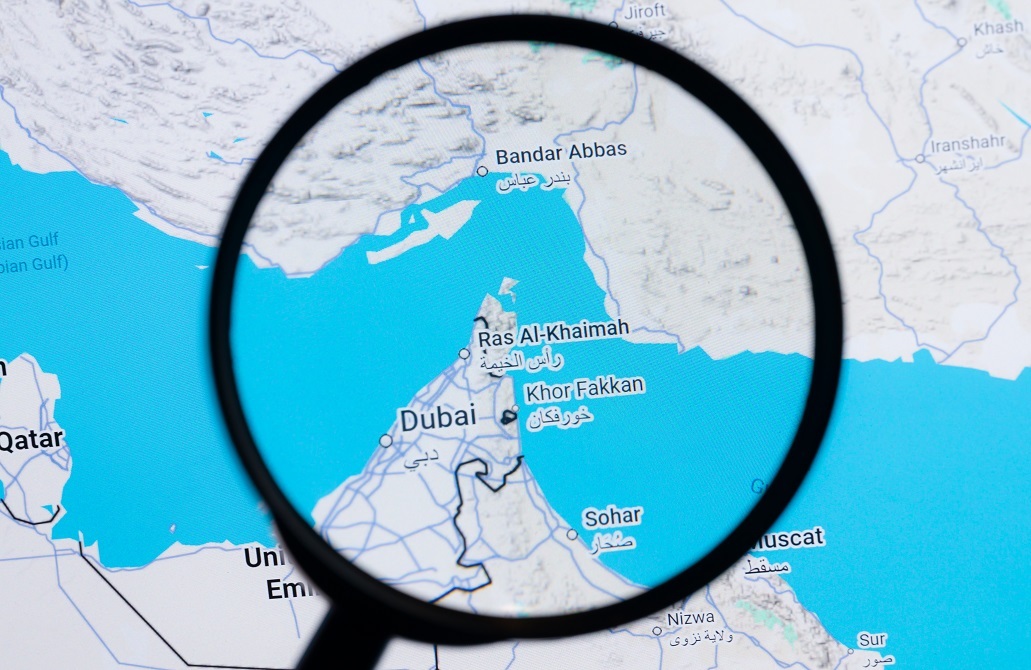 ترامب يطرح فكرة مشروع مشترك مع ايران لفرض رسوم على عبور مضيق هرمز