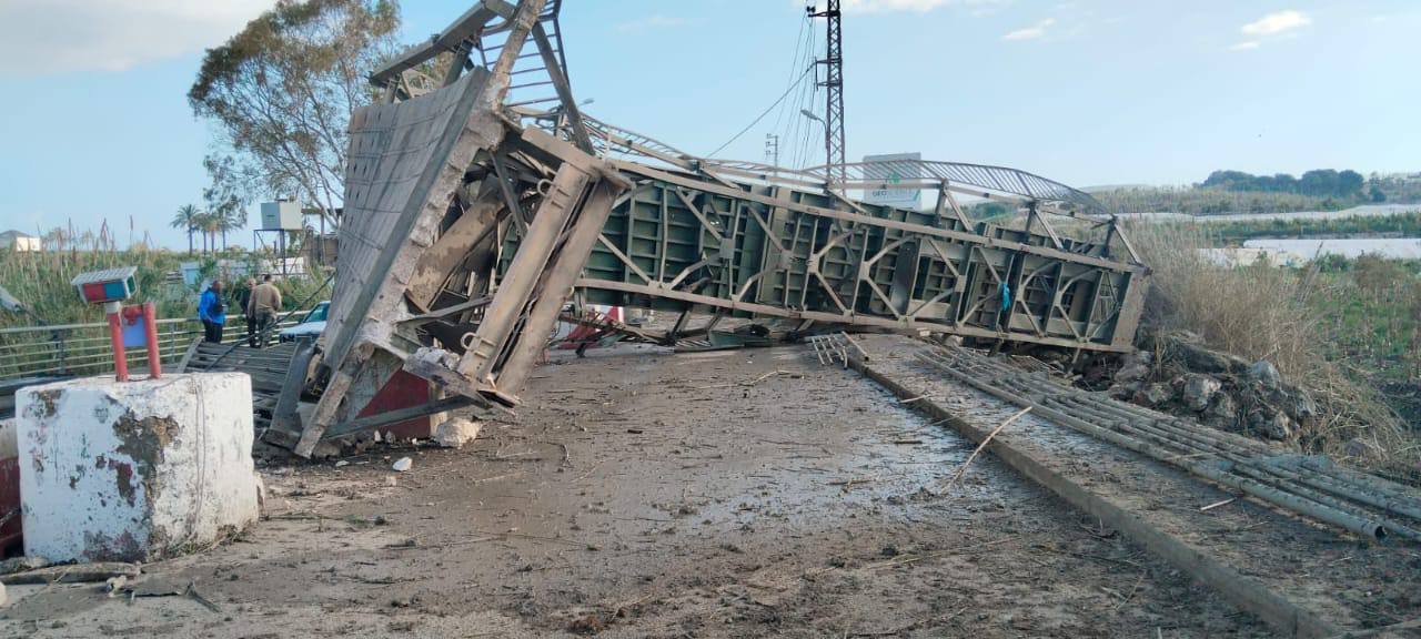 تدمير جسر القاسمية يهدد عزل جنوب لبنان عن الشمال