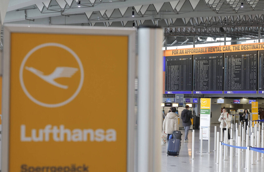 إلغاء مئات الرحلات في المطارات الألمانية بسبب إضراب طواقم لوفتهانزا