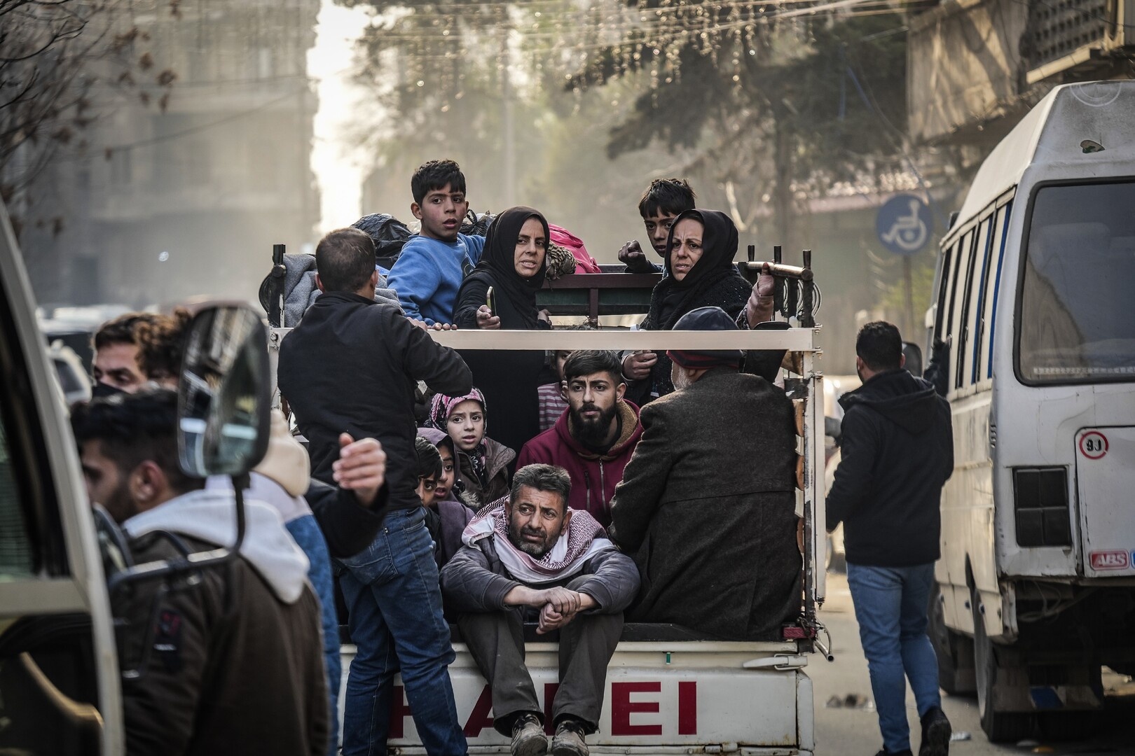 نضال عبيد يكشف واقع سوريا بعيون أبنائها
