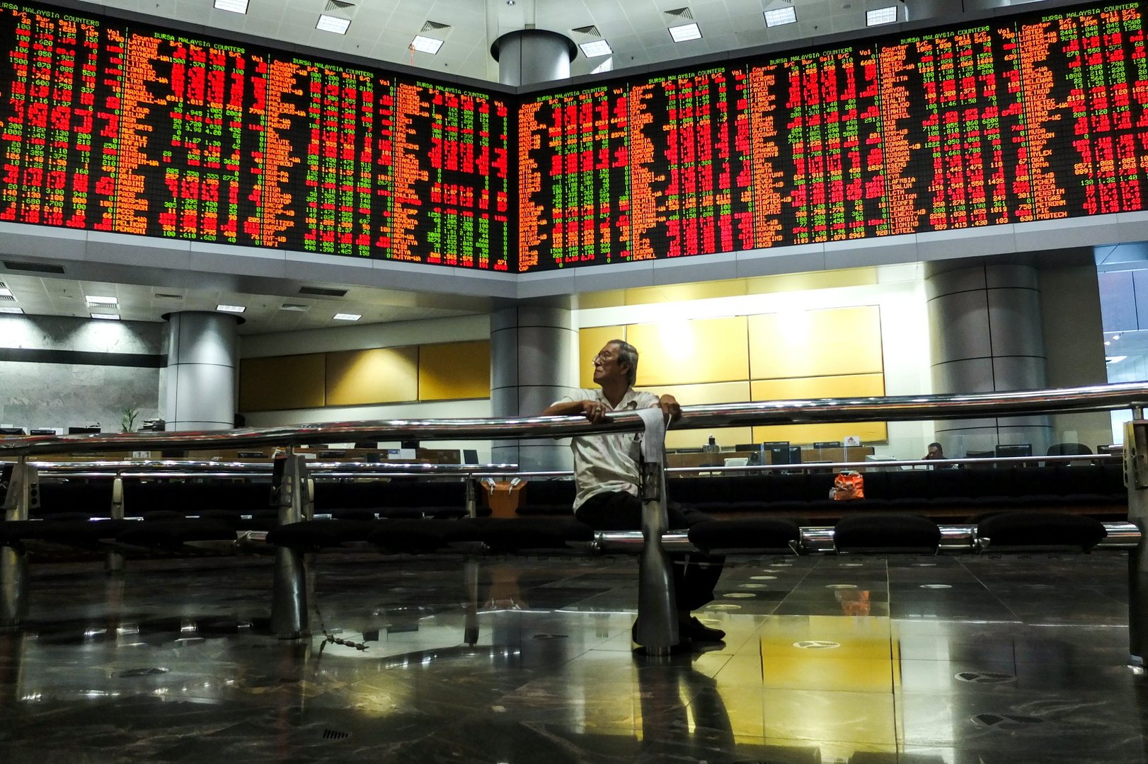 الأسواق الآسيوية تهبط وسط مخاوف من انهيار الهدنة بين واشنطن وطهران