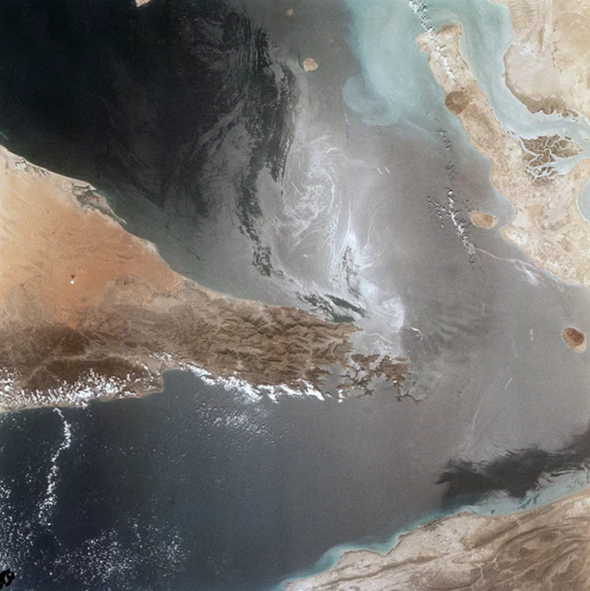 إيران تعتزم إبرام اتفاق مع عمان لإدارة مضيق هرمز