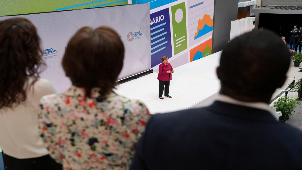 توقعات النمو والتضخم تتأثر بالحرب في الشرق الأوسط