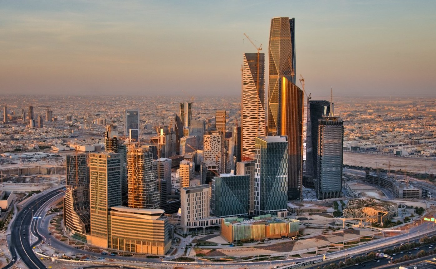 السعودية تقدم نموذجا متميزا في مواجهة التحديات الإيرانية