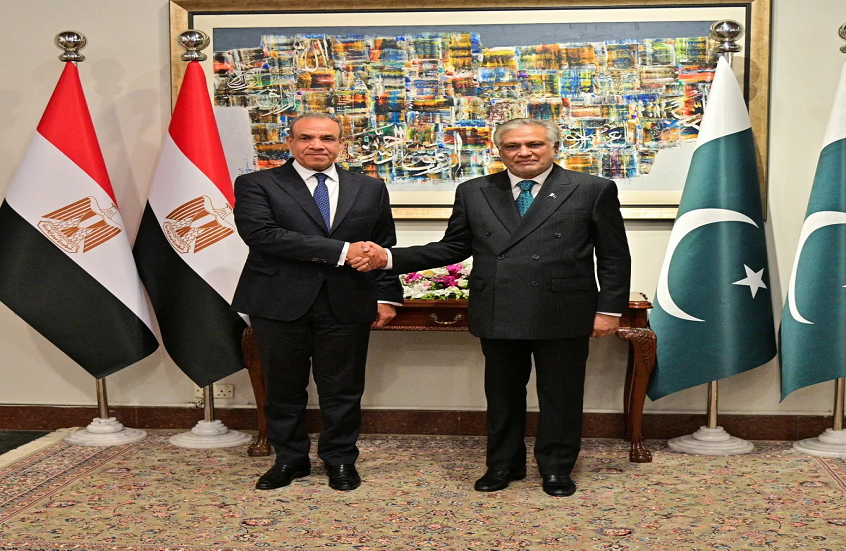 مشاورات مصرية باكستانية لتعزيز السلام بين أمريكا وإيران