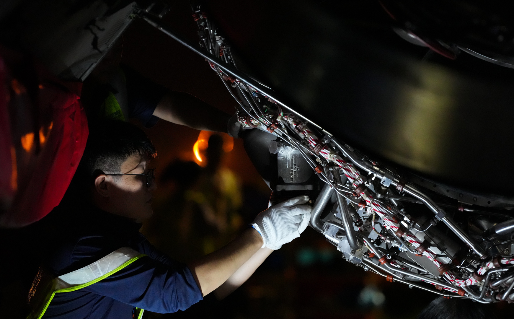 60 طائرة ركاب في ايران خارج الخدمة جراء قصف المطارات