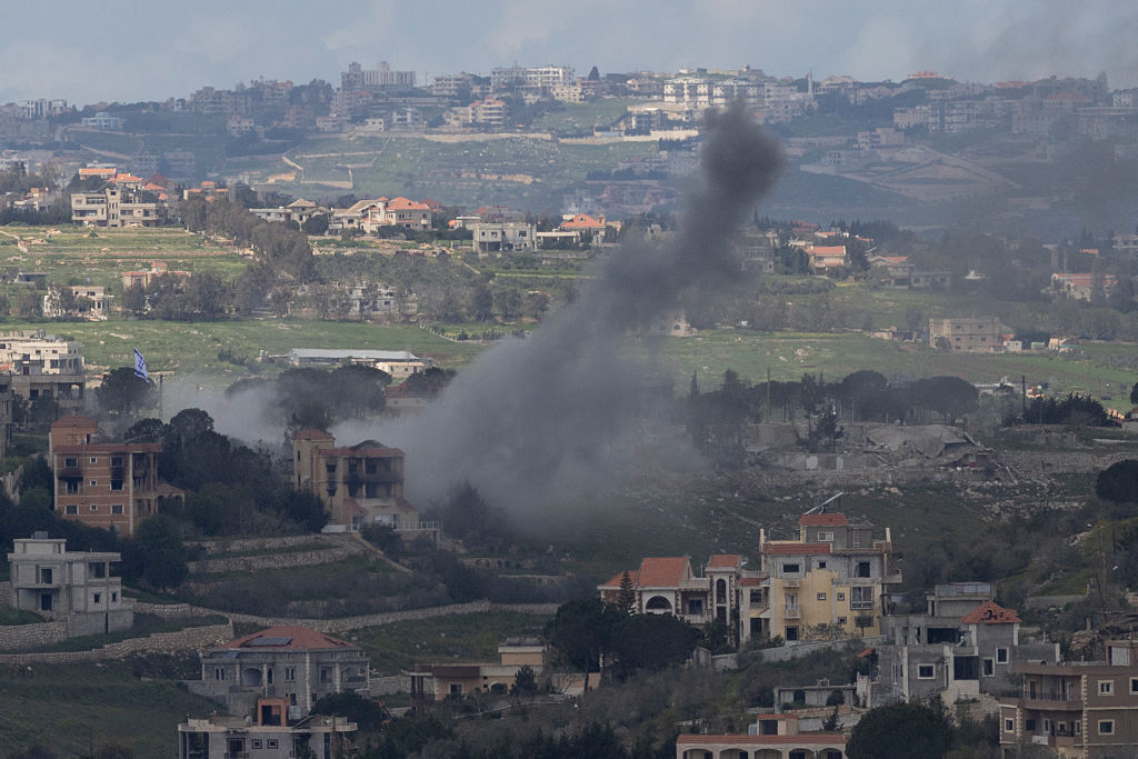 غارات إسرائيلية تستهدف مناطق في لبنان وتتسبب بمقتل وإصابة العشرات