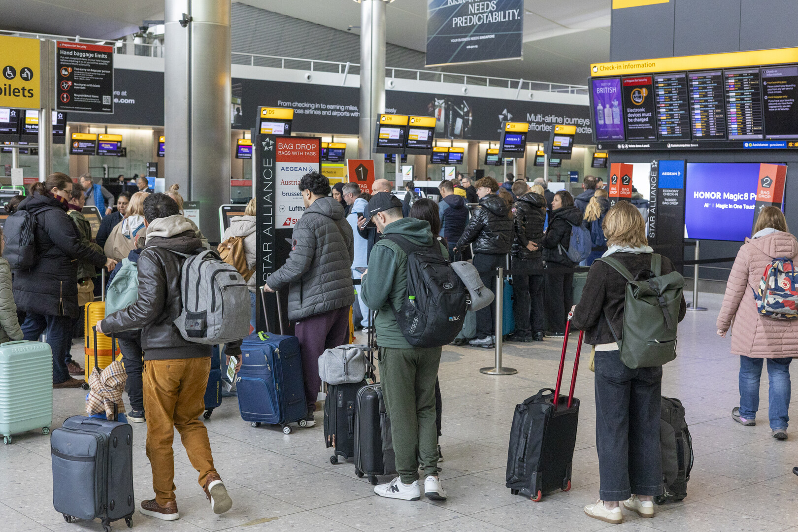 هيثرو يستفيد من إعادة توجيه الرحلات في ظل الاضطرابات الجوية