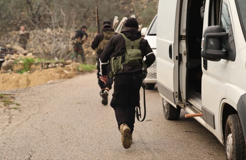 تجدد الاشتباكات في السويداء وتعزيزات عسكرية على المحاور