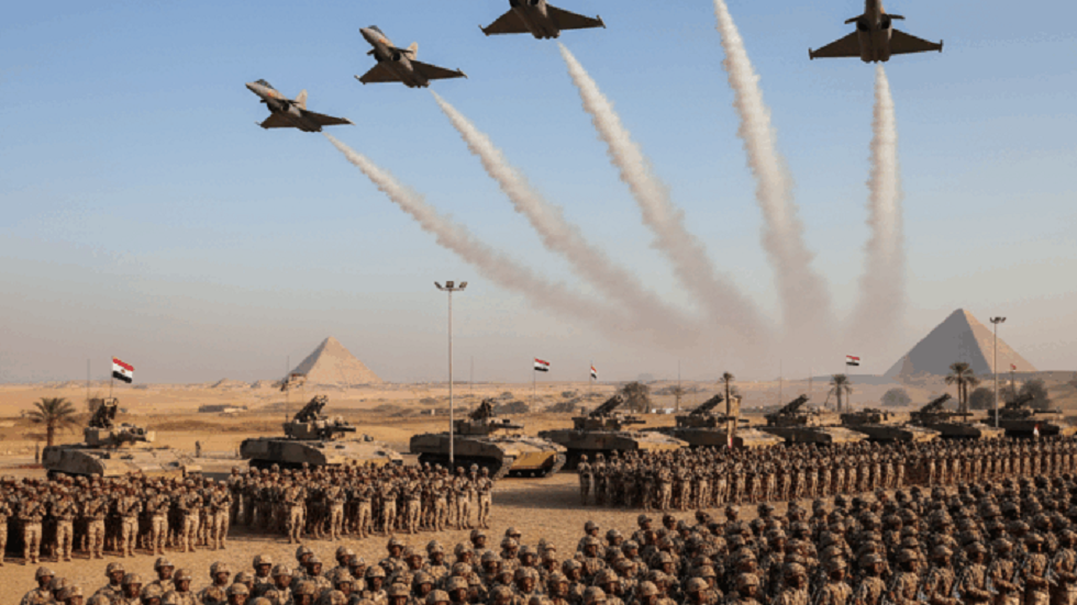 السيسي يدعو لتعزيز قدرات الجيش المصري بالذكاء الاصطناعي