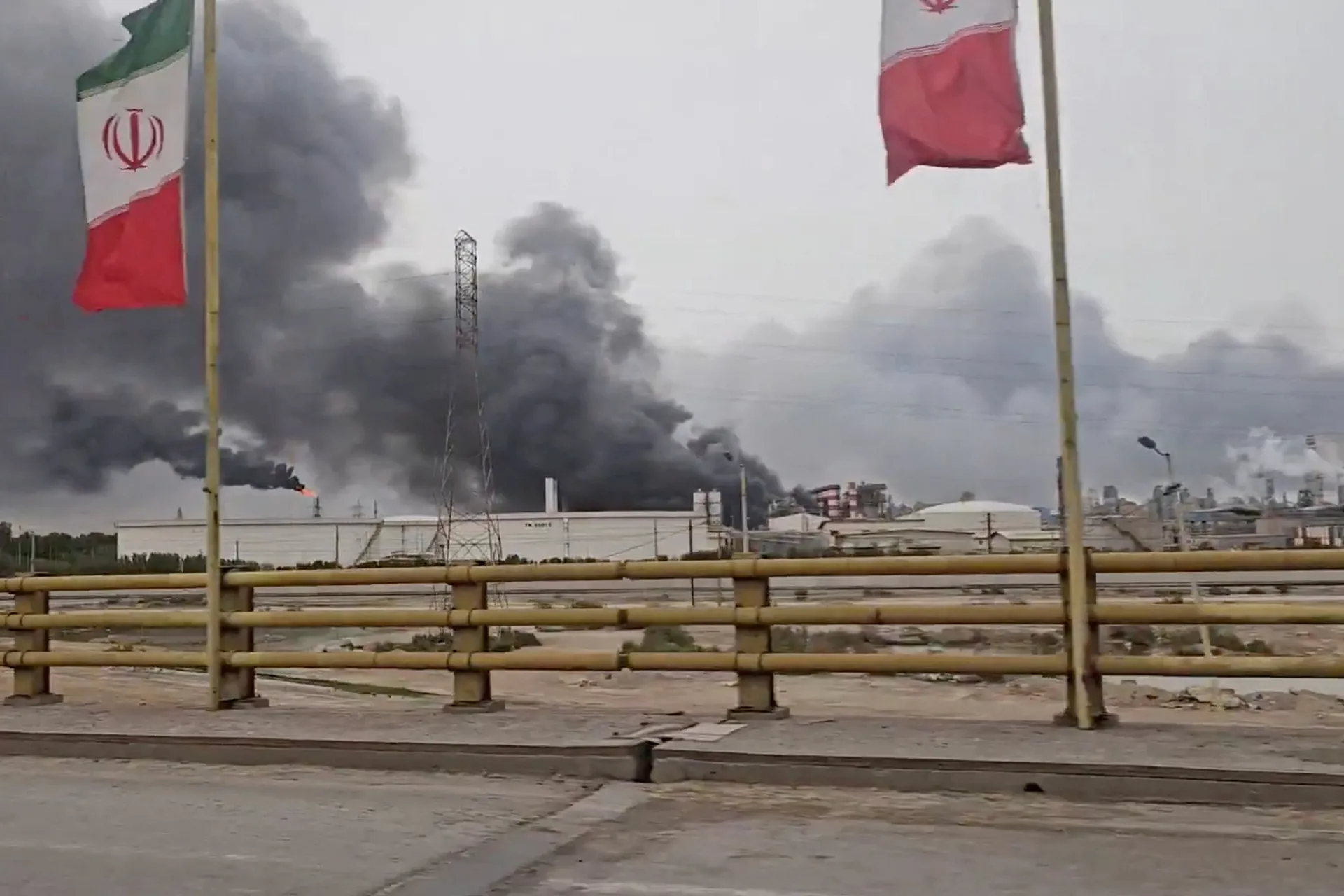 إيران تكشف عن خسائر الحرب الأولية التي تجاوزت 270 مليار دولار