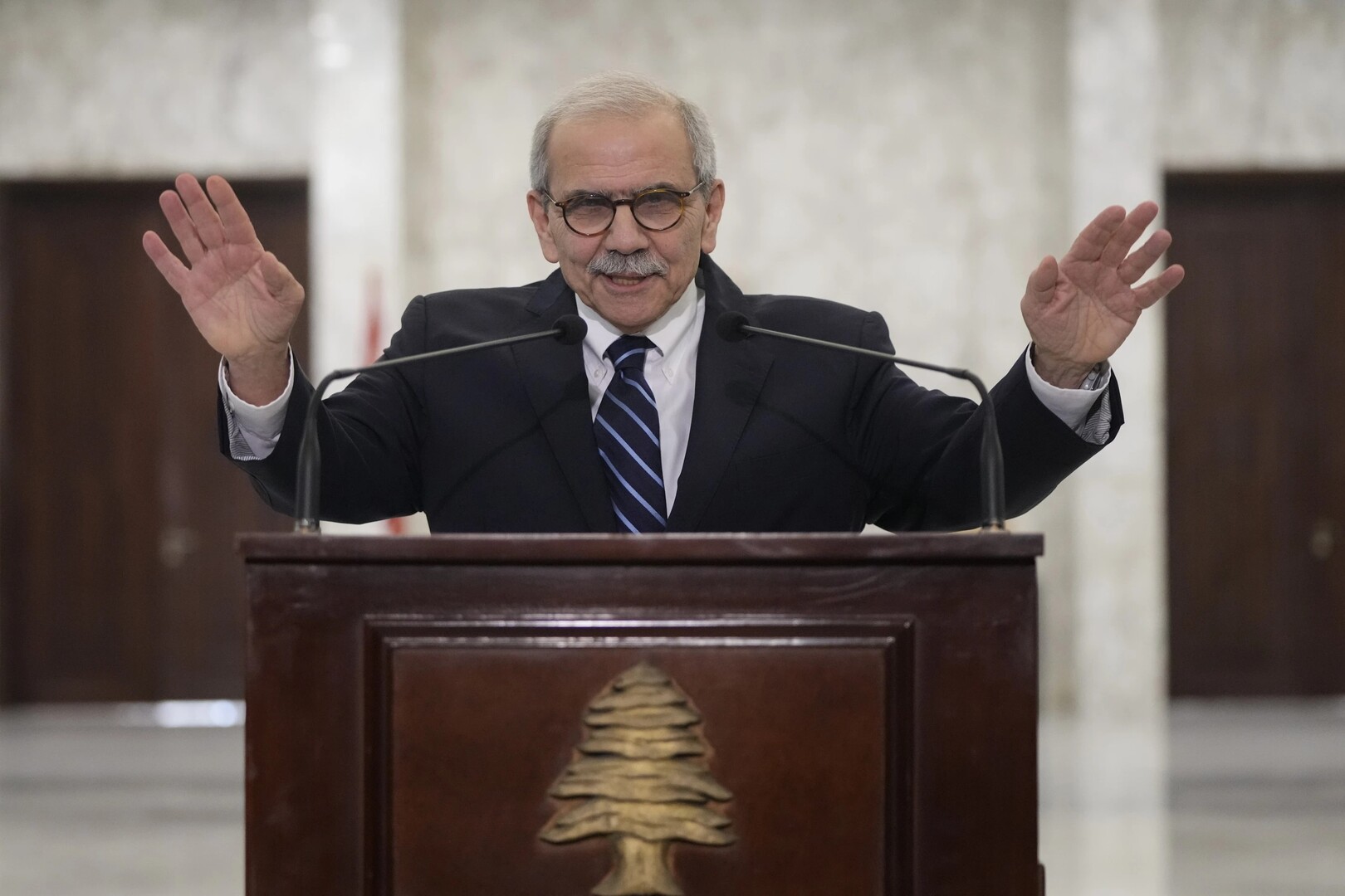 لبنان يرحب بإعلان ترامب لوقف إطلاق النار ويسعى لتحقيق السلام