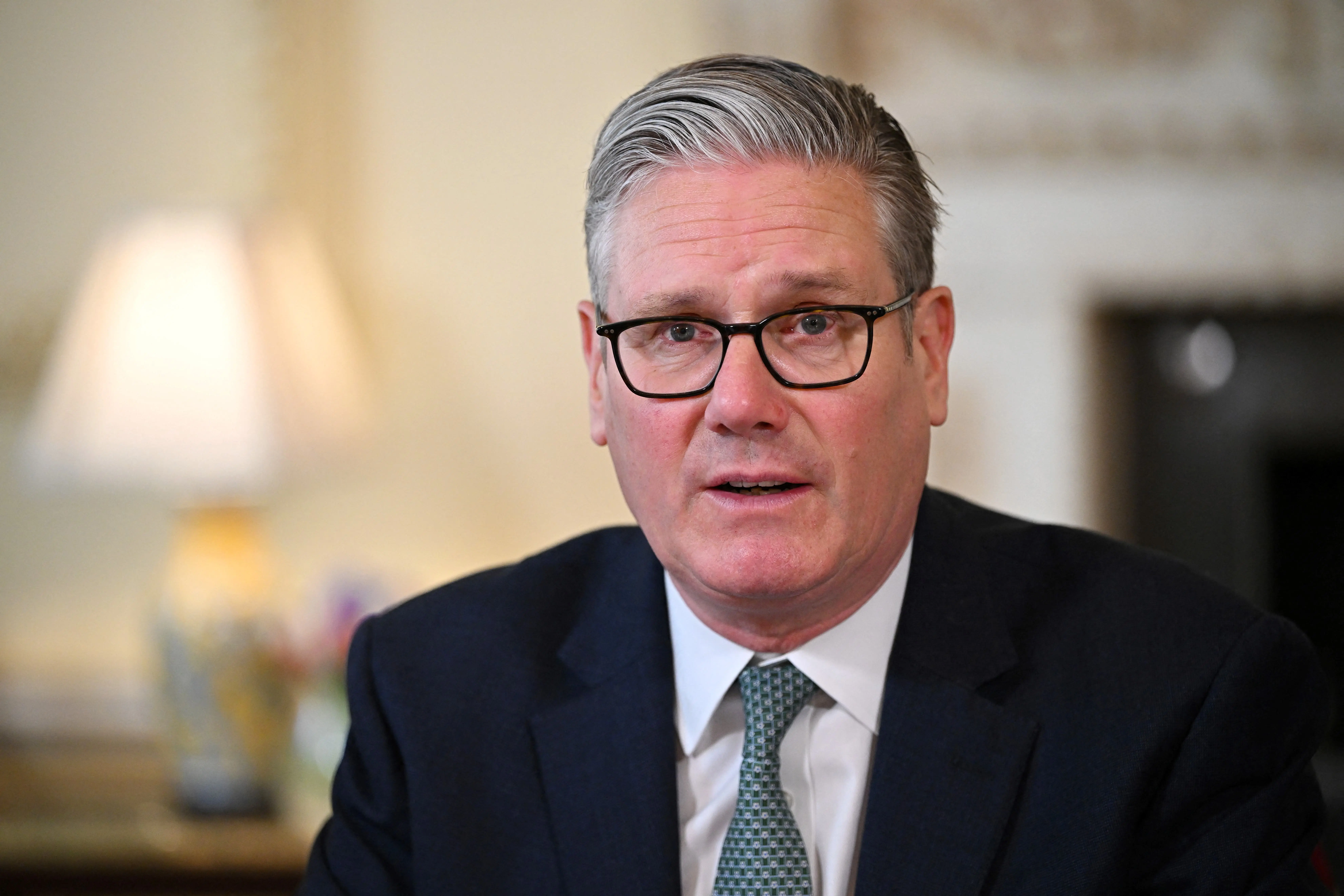 بريطانيا تستعد لمواجهة نقص المواد الغذائية نتيجة إغلاق مضيق هرمز