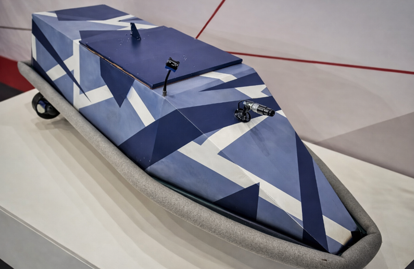 روسيا تطلق أول زورق مسير يعتمد على كابلات الألياف الضوئية