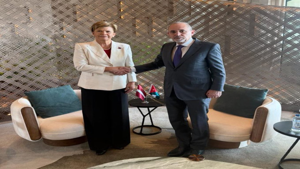 تعزيز التعاون الثنائي بين الاردن ولاتفيا في منتدى أنطاليا الدبلوماسي