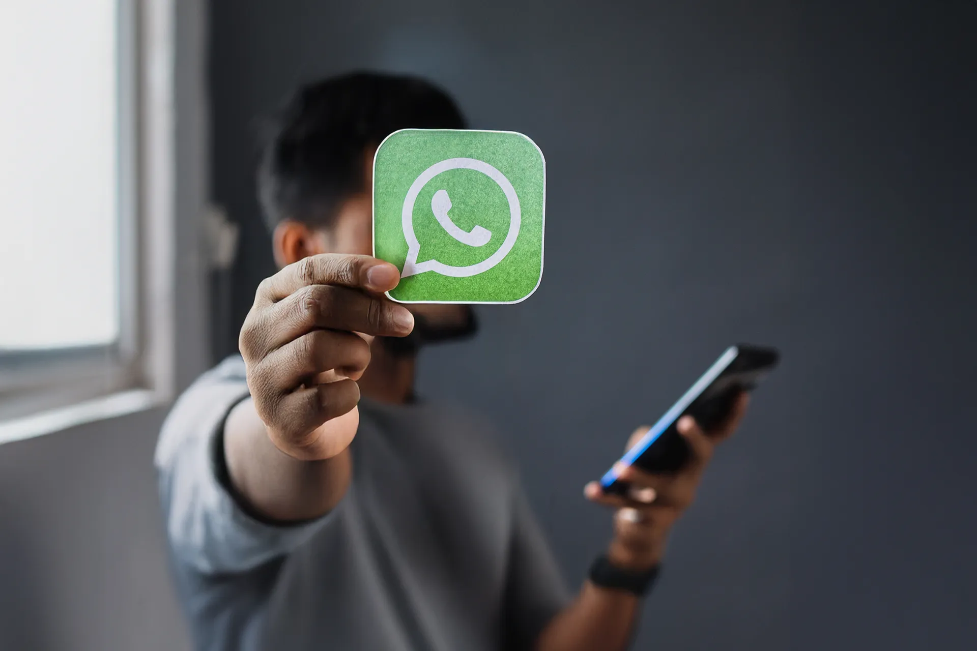 إشكالية الأمان في واتساب: هل حماية خصوصيتك مضمونة؟