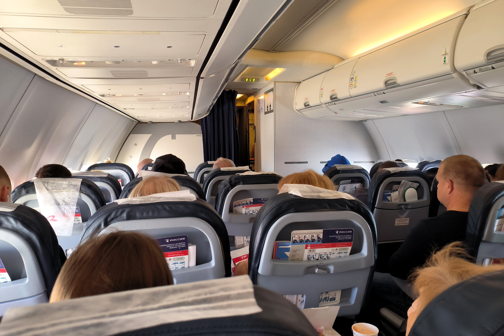 روسيا تلغي قيود السفر إلى الإمارات وتفتح المجال الجوي الإيراني