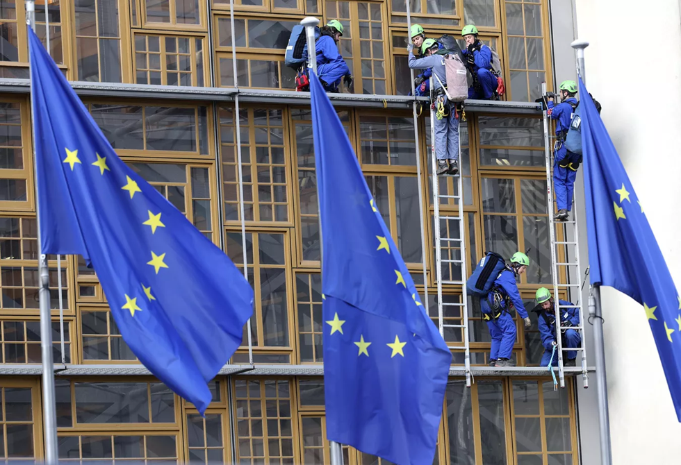 تحديات الطاقة في اوروبا وتهجير الشركات بسبب قطع الامدادات الروسية