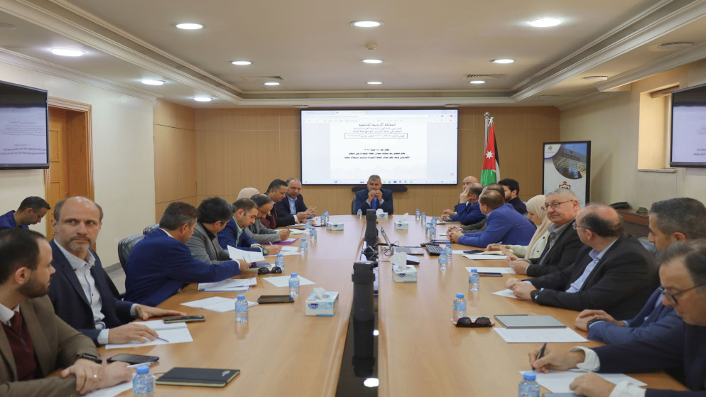 الخرابشة يؤكد على ضرورة إدماج أنظمة تخزين الطاقة في الطاقة المتجددة