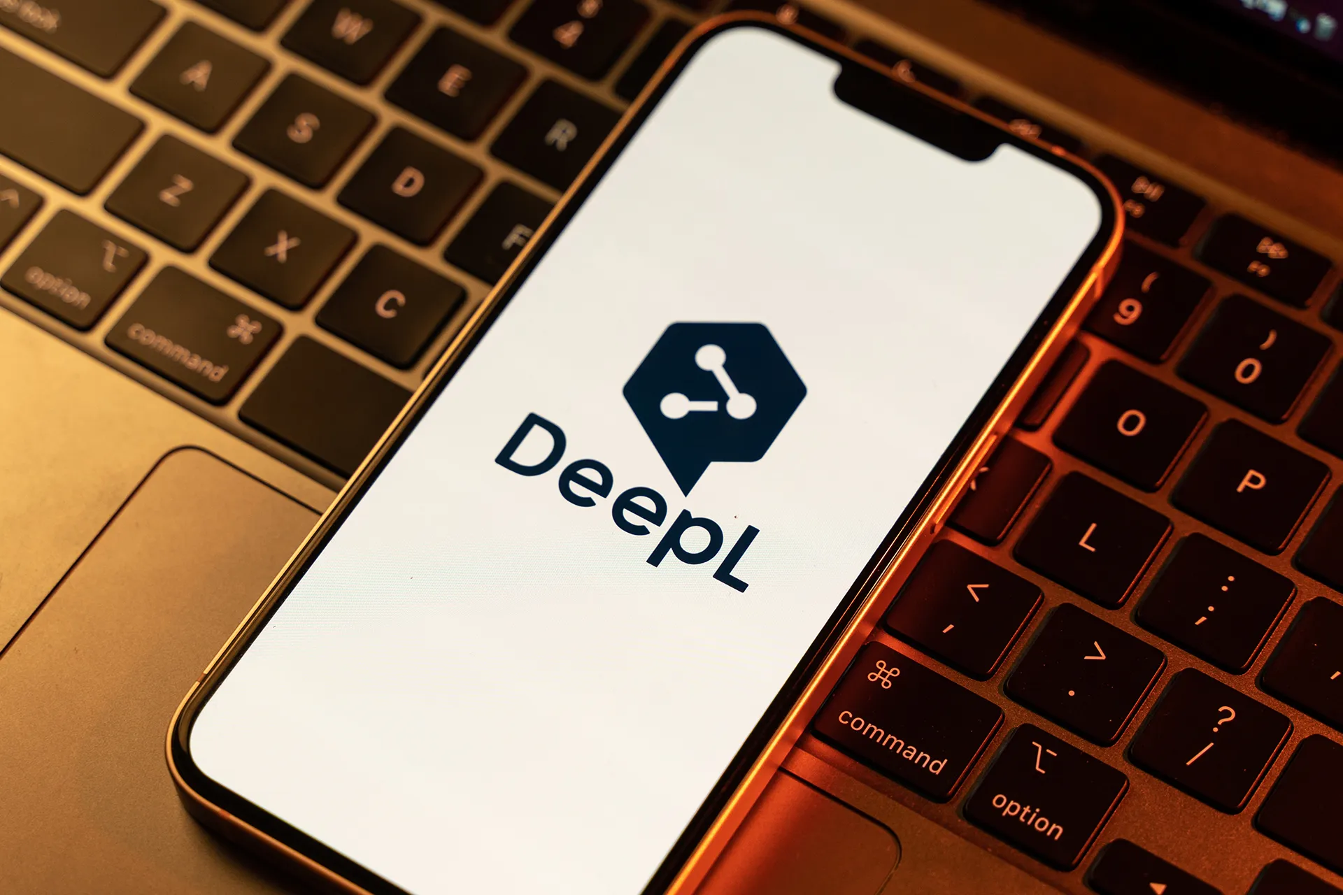 ديب إل تطلق ميزة الترجمة الحية لتعزيز التواصل في الاجتماعات