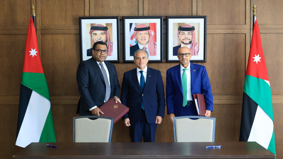توقيع الاتفاقية النهائية لمشروع الناقل الوطني لتعزيز الأمن المائي في الاردن
