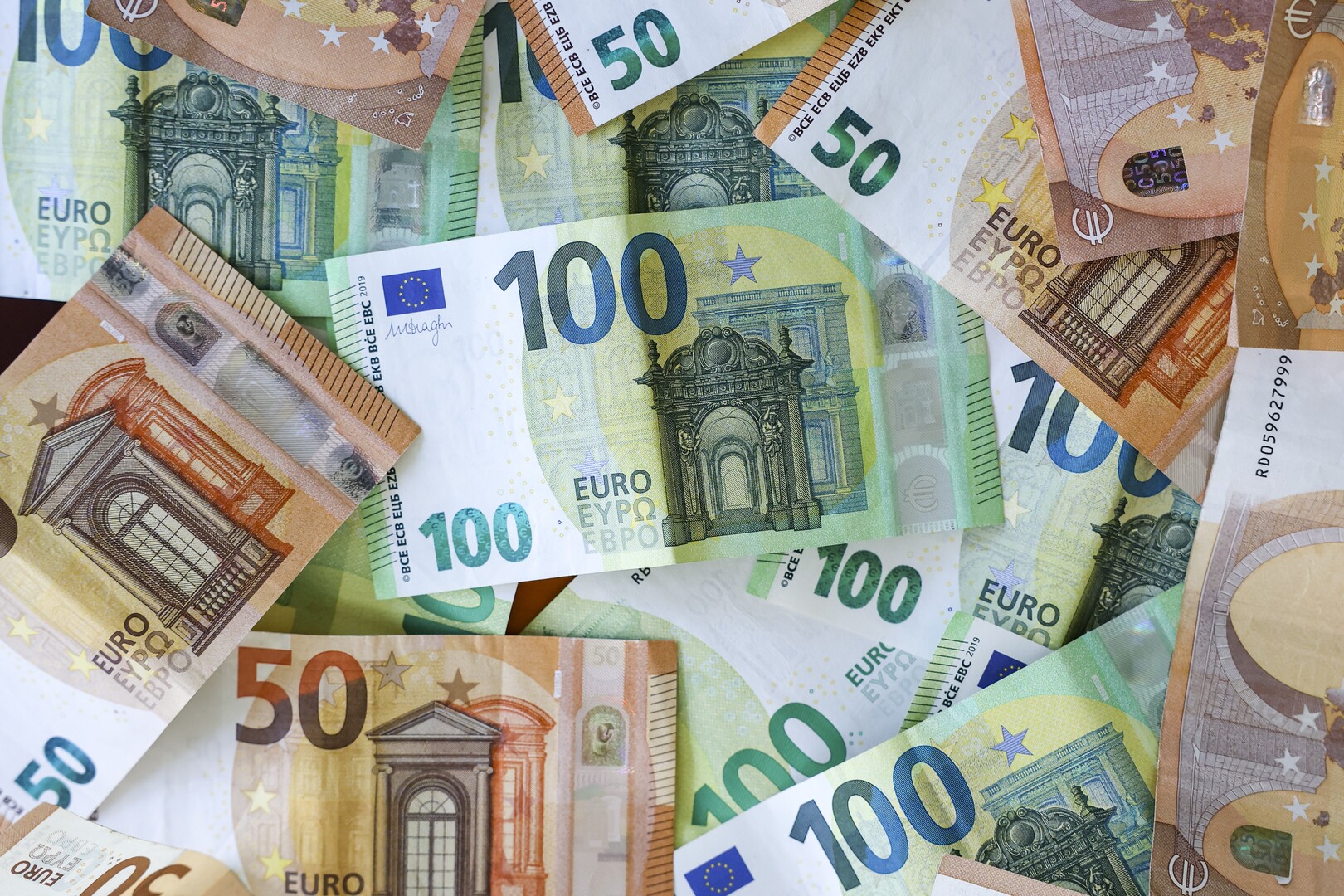 وزير الاقتصاد الفرنسي يحذر من آثار سلبية لحرب إيران على الاقتصاد