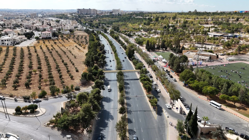 تحويلات مرورية بسبب تركيب جسر مشاة في عمان