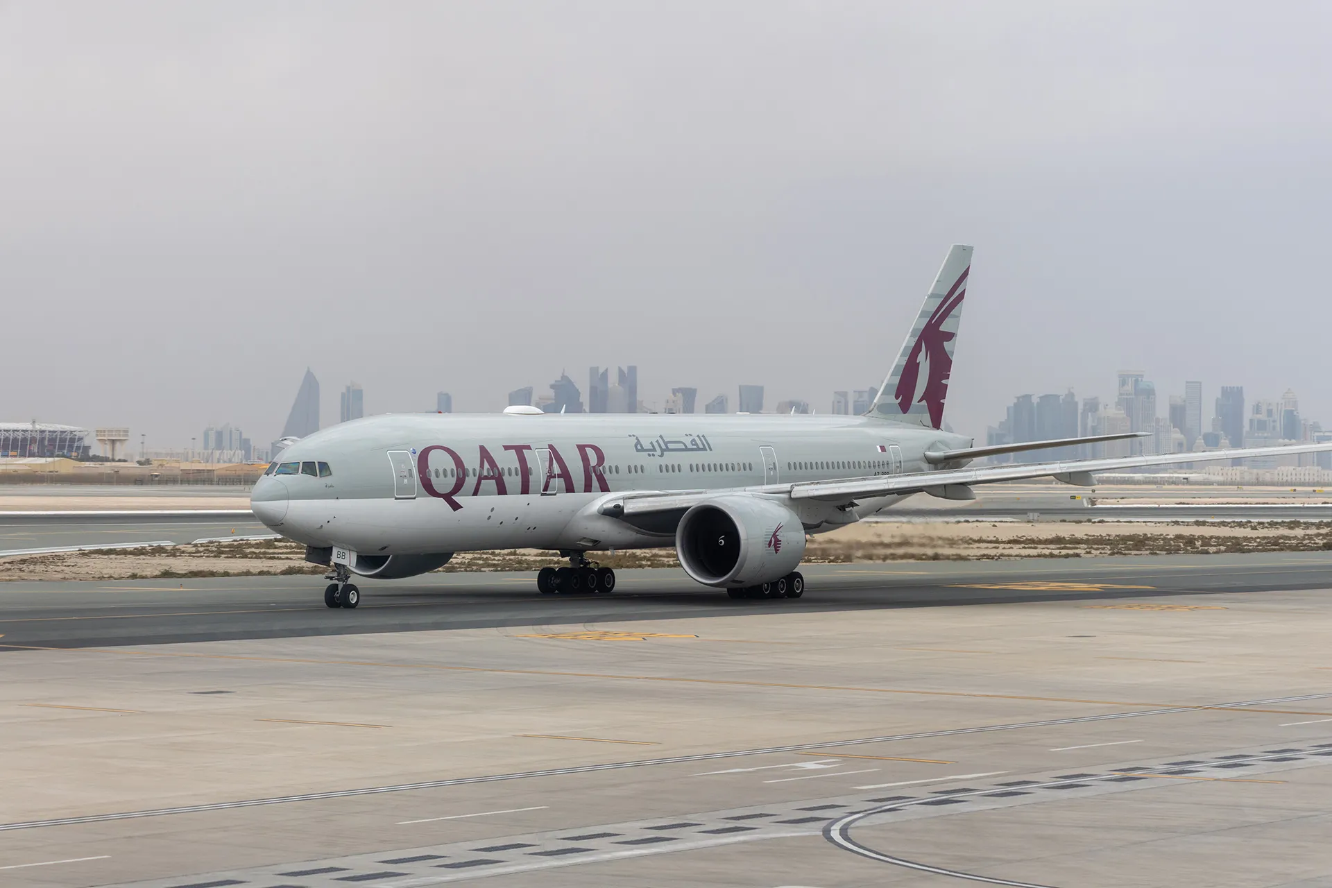 استئناف الخطوط الجوية القطرية رحلاتها اليومية إلى الإمارات وسوريا