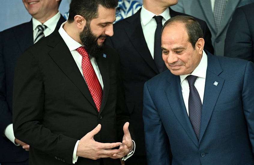 عمرو اديب يعلق على لقطات السيسي والشرع ويكشف تفاصيل الاجتماع