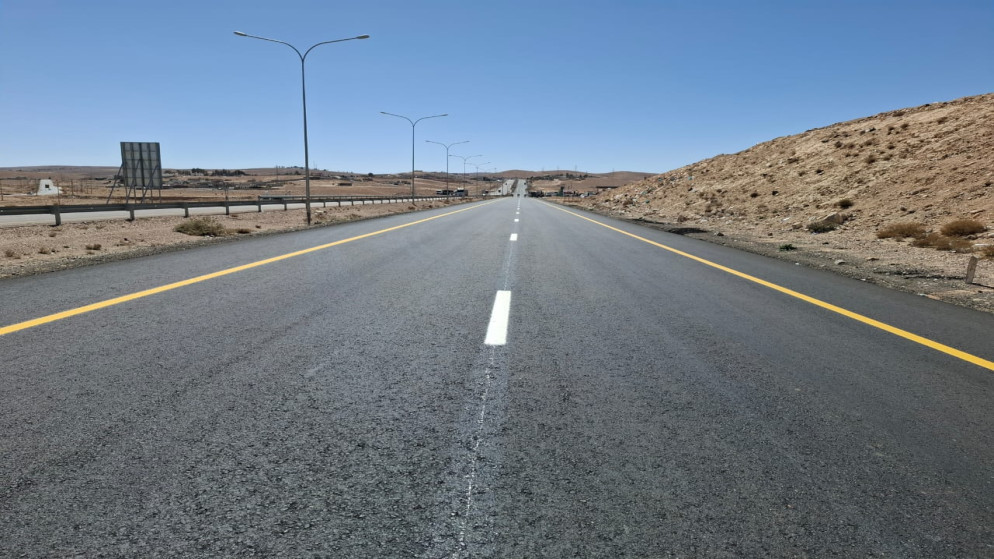 تعزيز النقل البري في الاردن عبر تطوير البنية التحتية للطريق الصحراوي