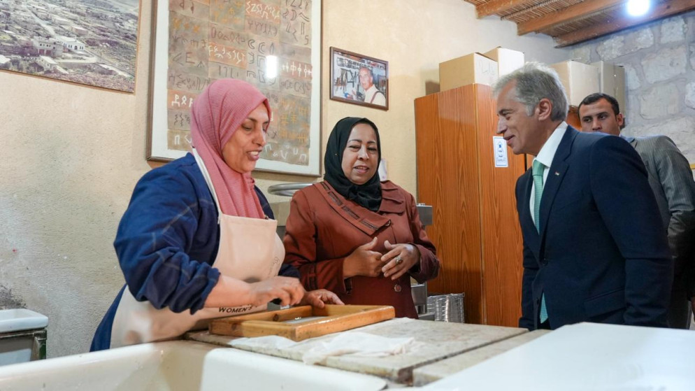 رئيس الوزراء يدعم مبادرات تنموية في عراق الأمير