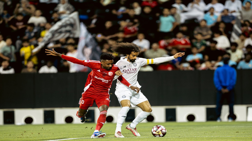 السد يتوج بلقب الدوري القطري بعد فوز مثير على الشمال