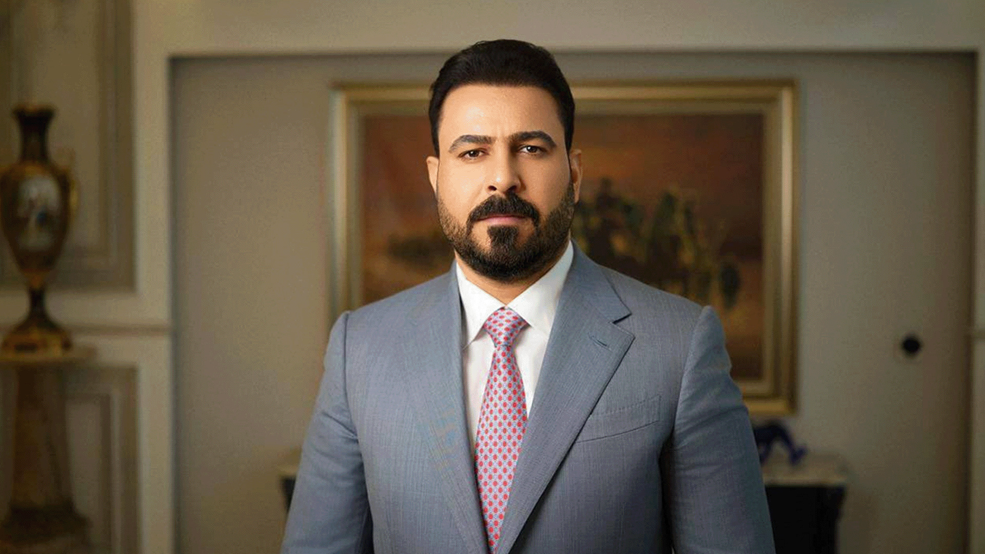 علي الزيدي يتولى تشكيل الحكومة العراقية الجديدة بعد توافق سياسي