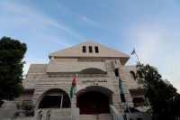 تصاعد الأزمة بين 