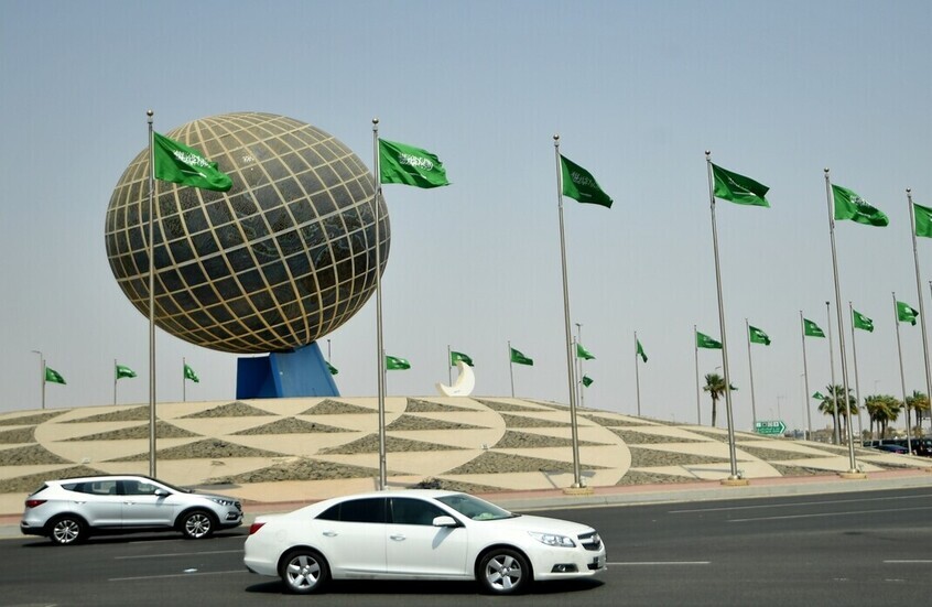 قمة جدة تدعو لتوحيد جهود دول الخليج لمواجهة التحديات الإقليمية
