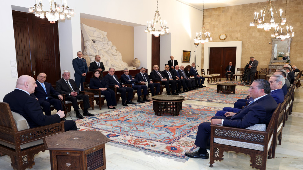 عون يؤكد أهمية المفاوضات مع إسرائيل ويشدد على ضرورة وقف إطلاق النار