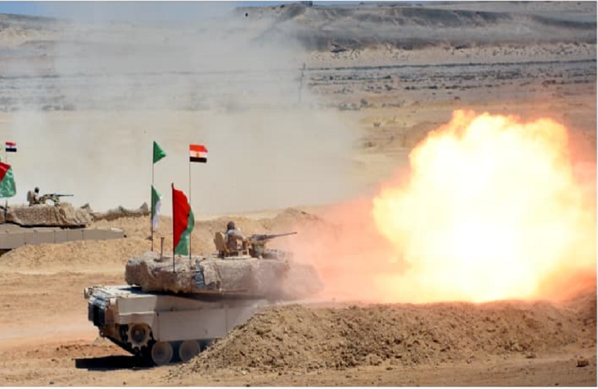 مناورات عسكرية مصرية قرب الحدود مع إسرائيل تعكس قوة الردع