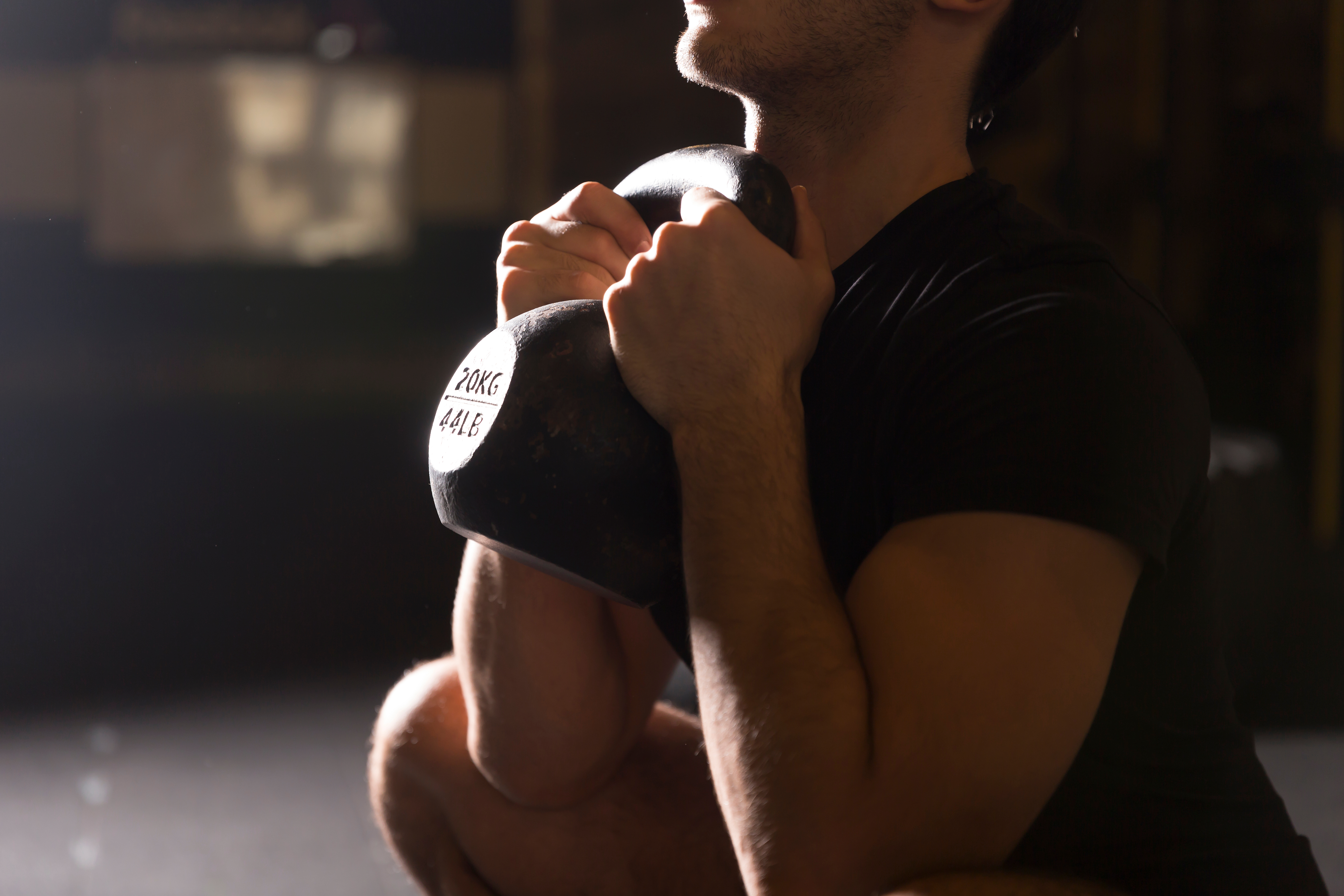 تعزيز القوة والمرونة مع تمرين غوبلت سكوات