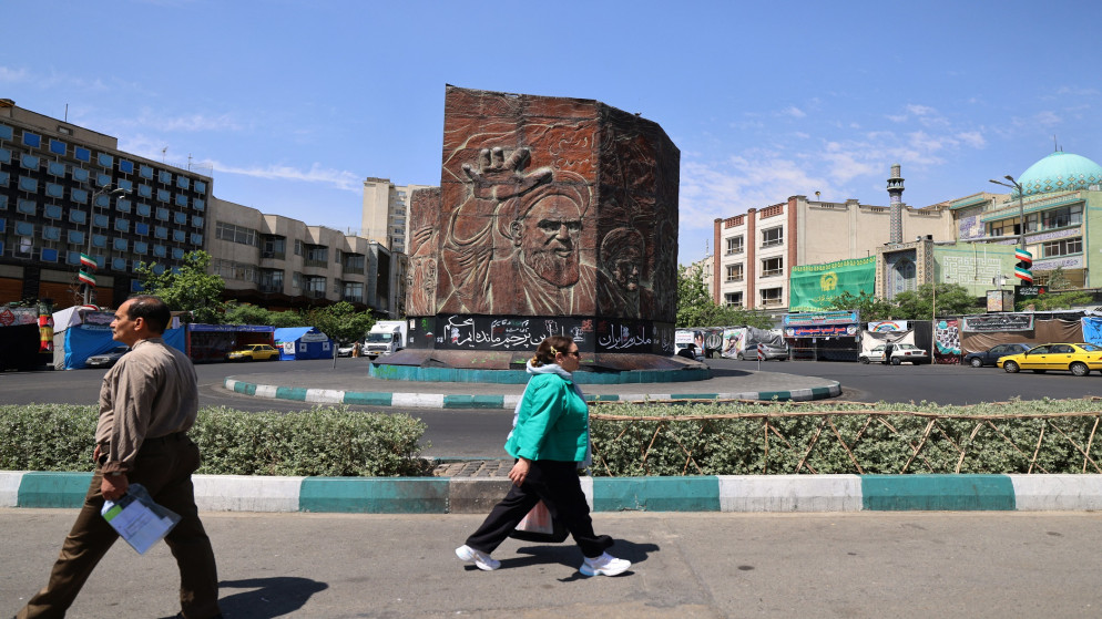 تحديات الحياة اليومية في طهران رغم استعادة النشاطات